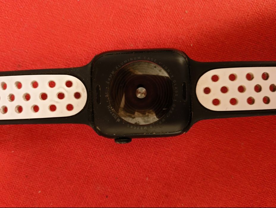 Apple watch SE  44mm