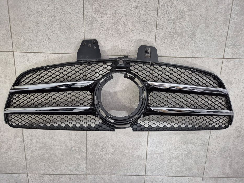 Mercedes vito  V-KL W447  grill atrapa zderzaka