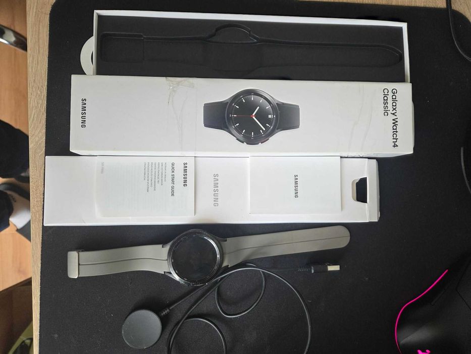 Smartwatch Samsung Galaxy Watch4 Classic.
