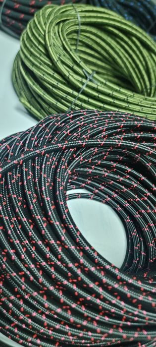 Бронепровод в тканевой оплетке