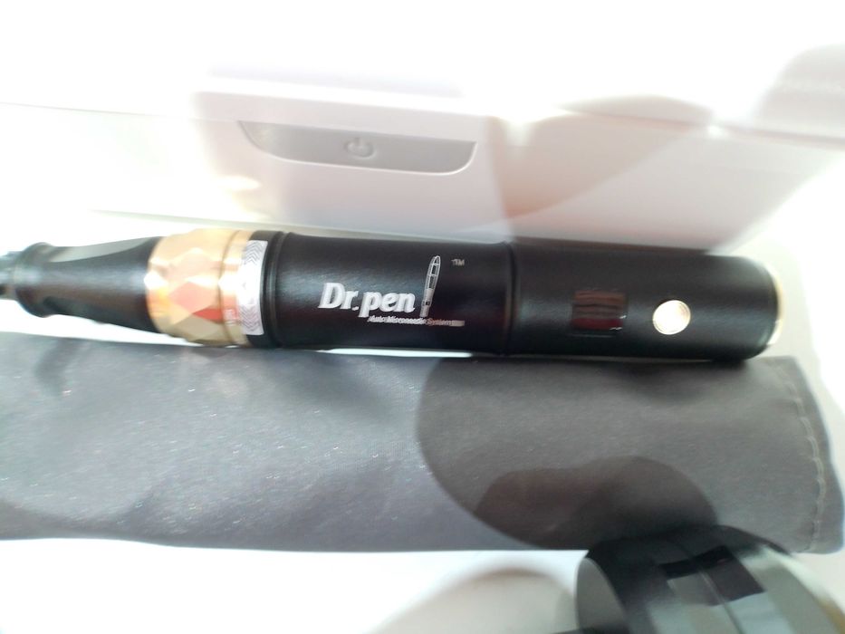 Dr Pen Dermapen Dr.Pen A8S Elektryczny Microneedling kartridże 5 kartridży + bateria