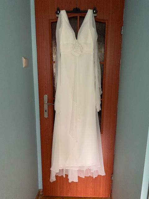 Suknia ślubna White One