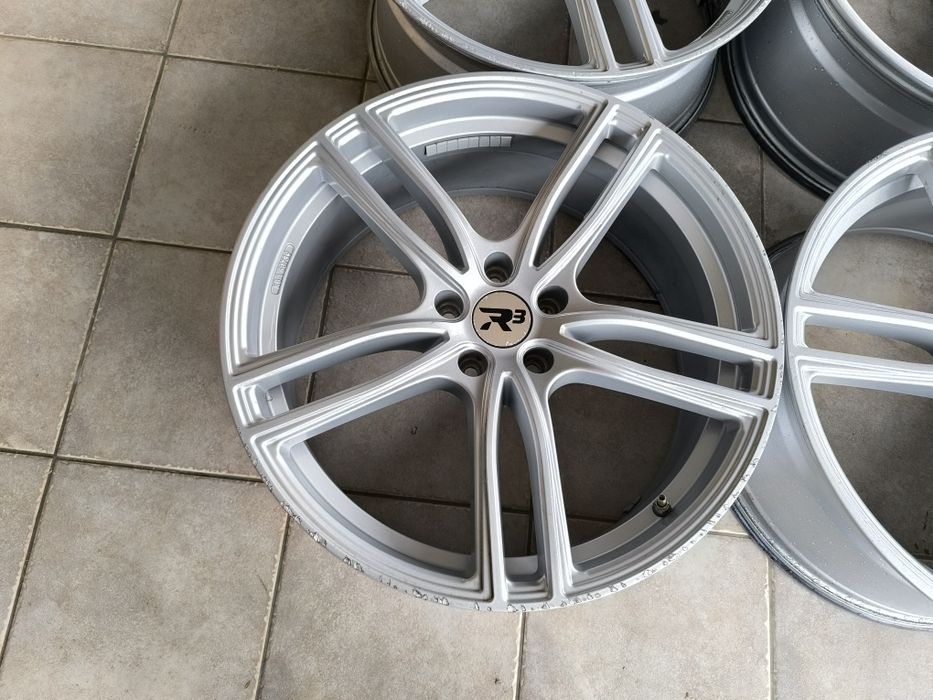 Felg aluminiowe R3 H1 8,5x20 et45 5x112 otwór 66,6 VW, Audi, Mercedes do naprawy