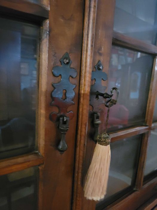 Escrivaninha em madeira maciça estilo rustico - óptimo estado