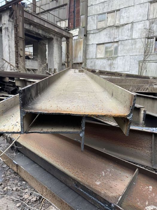 Продається труби , швелер, двотавр, кутник, ферми бочки та інший мет