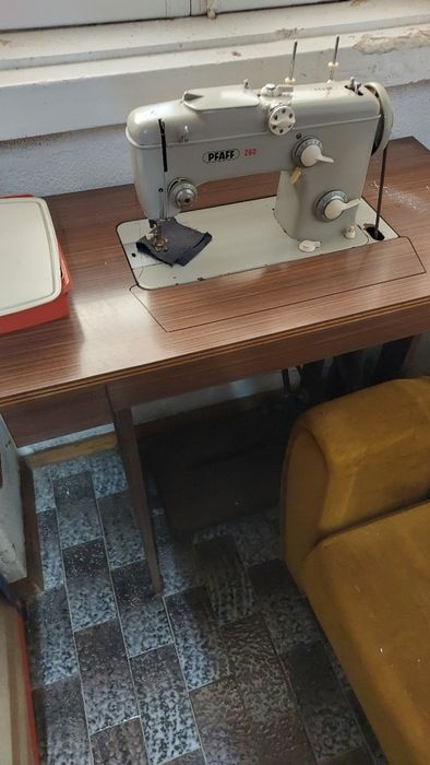 Maquina costura antiga PFAFF 260