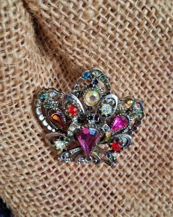 Prawdziwy vintage – stara niemiecka broszka z kryształami, retro