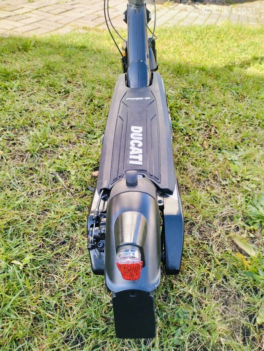 Hulajnoga elektryczna Ducatti Pro 3