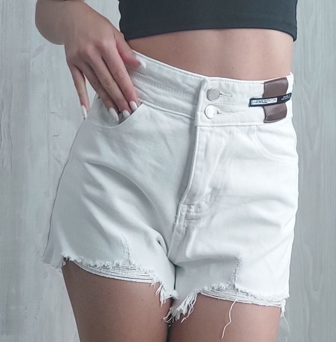 Білі шорти джинсові