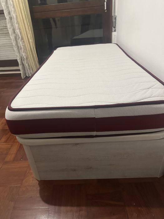 Cama solteiro com colchão