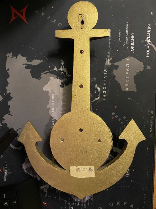 Барометр з термометром в якорі СРСР.