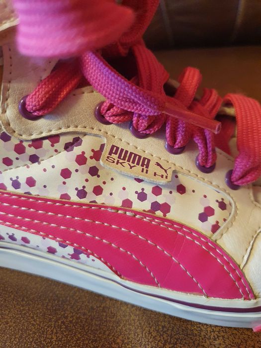 Damskie buty sportowe marki PUMA