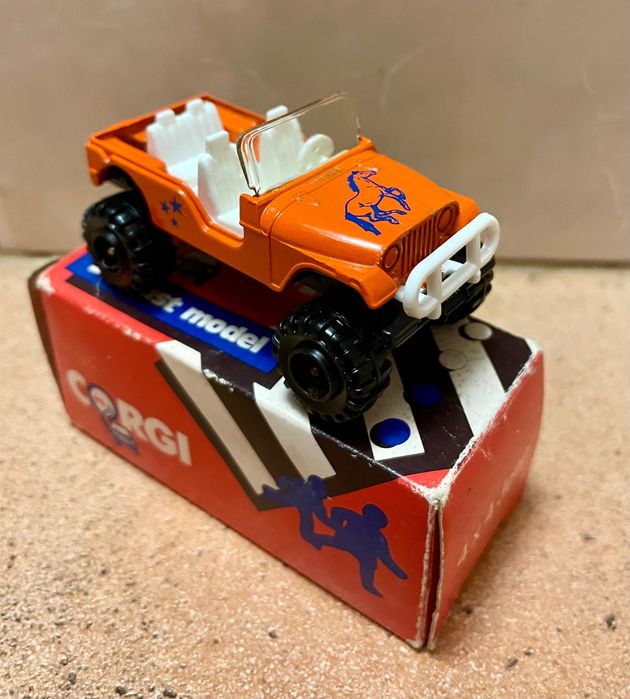 Miniatura carro Corgi - Jeep 4x4