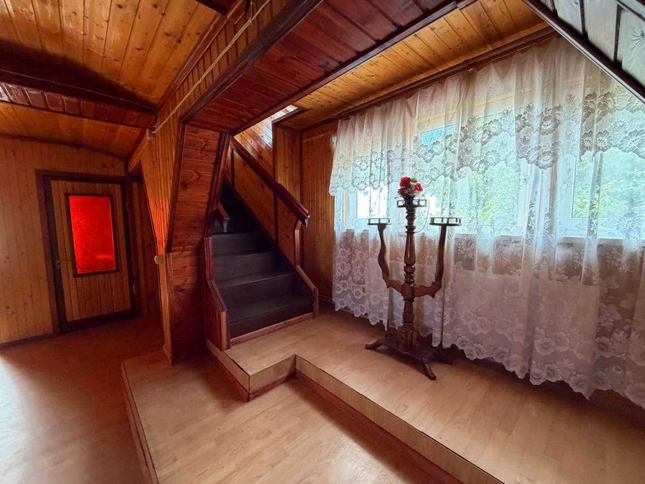 Продаж 3 поверхового будинку в с. Хмельовик 200 м2