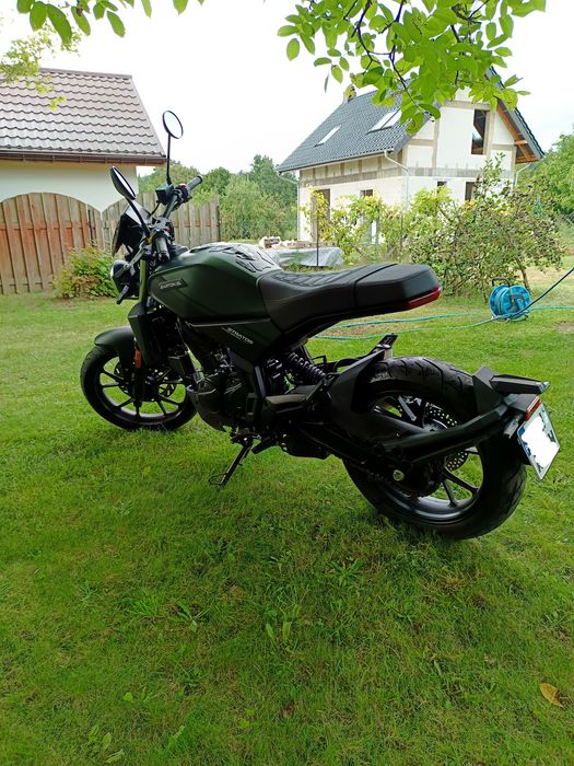 Barton Stratos 125