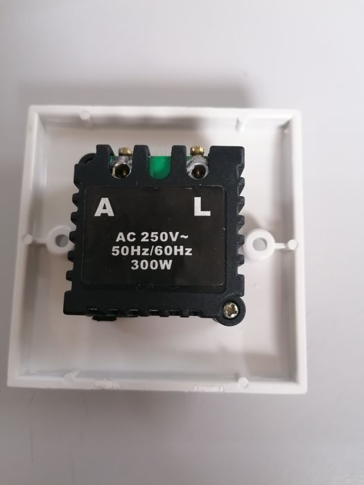 LED Dimmable Lamp Voltage Regulators64172214395523121