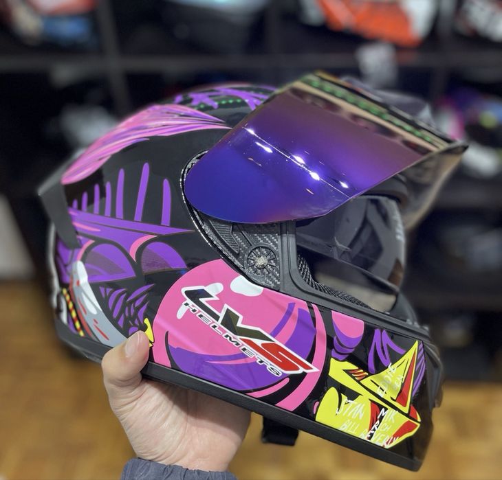 Capacete jockey rosa novo 90€ viseira espelhada