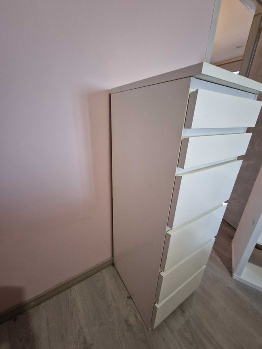 Movel cómodas com joalheiro e espelho