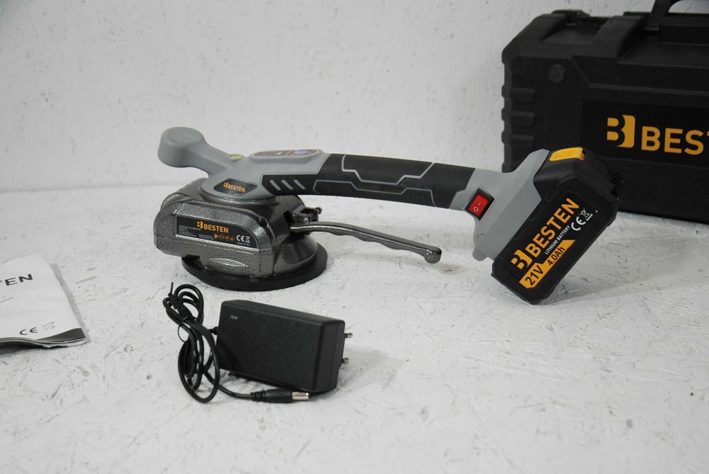 Przyssawka wibracyjna do układania płytek