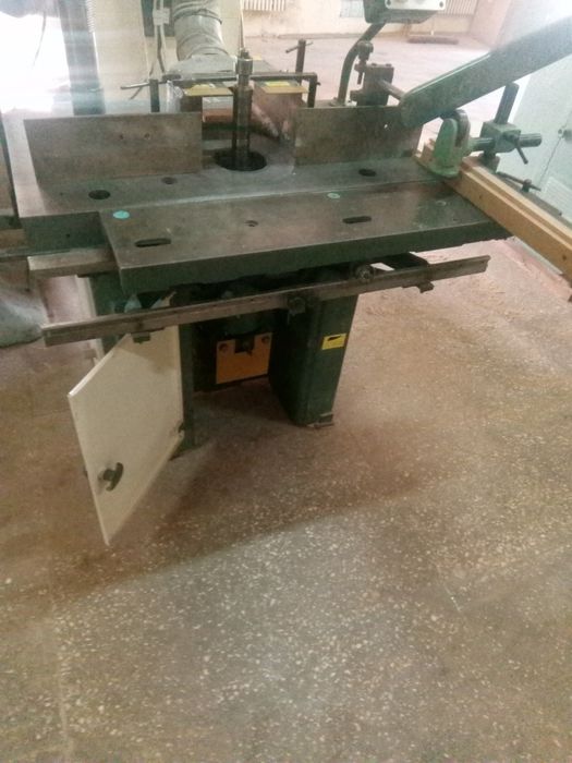 Вертикально-фрезерный станок