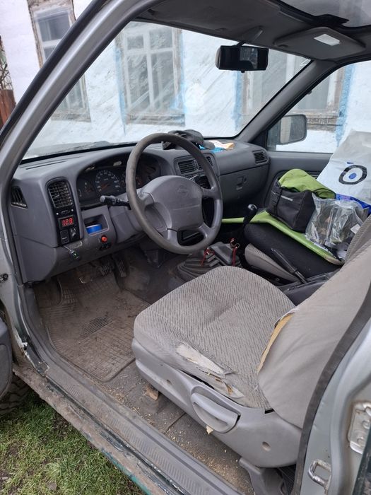 Nissan  double cab