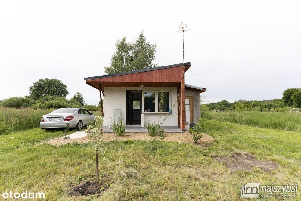 Białogard - działka ROD 760 m2 z murowaną altaną !