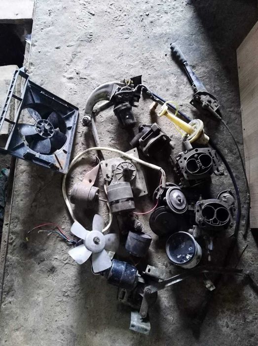 ваз 2105 залишки розпродаж заднє скло, капот, пічка, моторчик