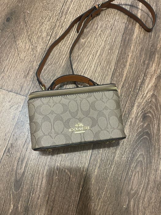 Новая моногамная сумочка Coach! Недорого! Очень стильная! Недорого!