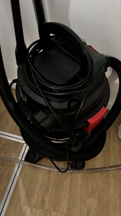 Aspirador de po e liquidos