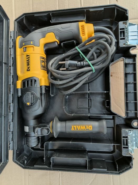 Młotowiertarka  DeWalt D25133 wiertarka udarowa SDS walizka