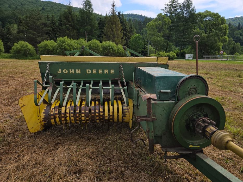 Prasa do kostek JOHN DEERE