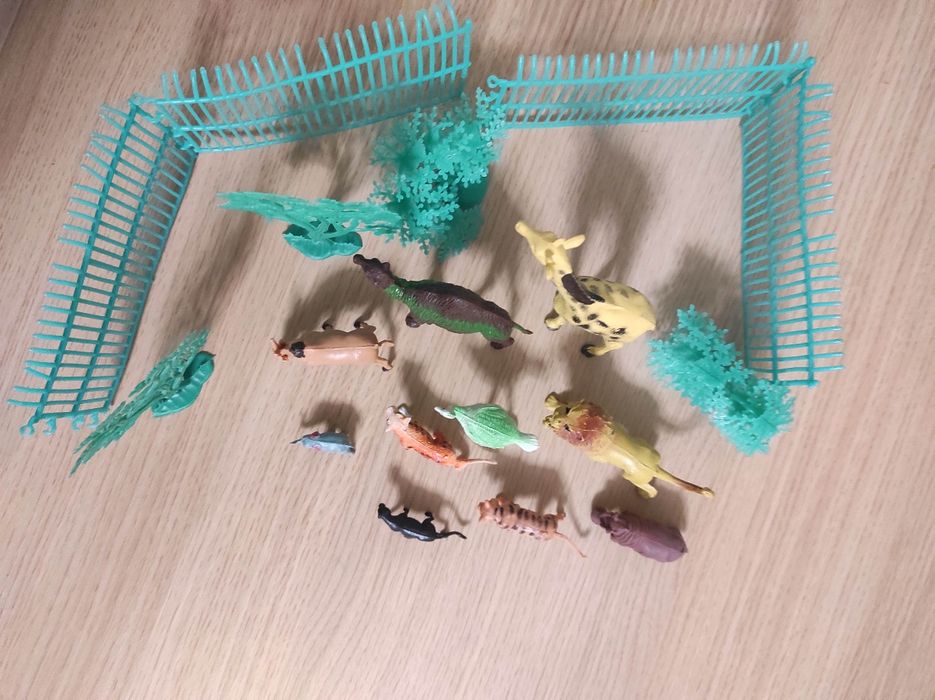 Детские игрушки мягкие резина пластмасса фигурки животных