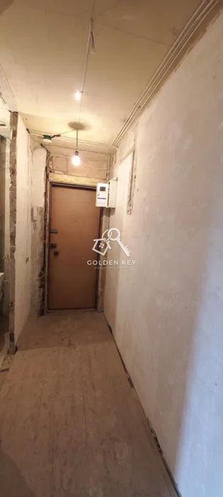 Продаж 3-кімнатної квартири під ремонт на Восході