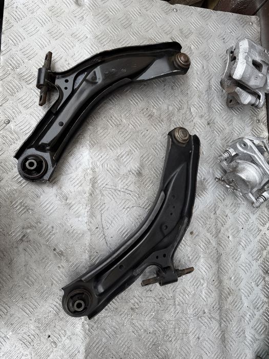 Рычаг передний ниссан рог nissan rogue xtrail t32 год 16