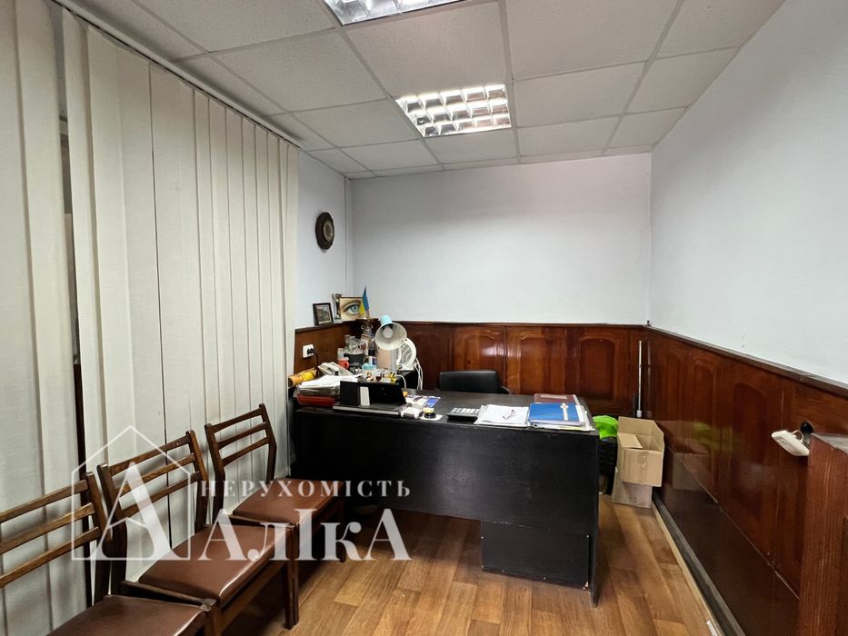 Продам велике Виробниче приміщення неподалік центру