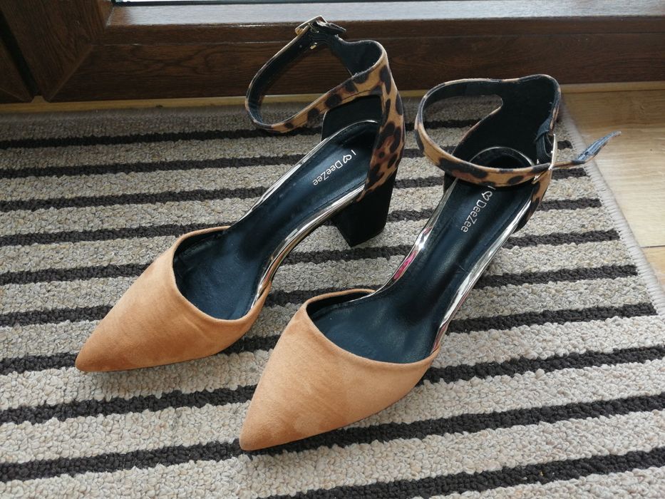 Buty czółenka Deezee