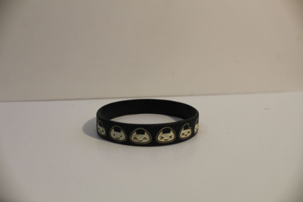 3 pulseiras Undertale Onigiri Tim Burton