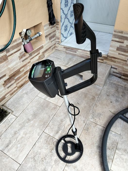 Detetor de metais (tecnologia avançada)