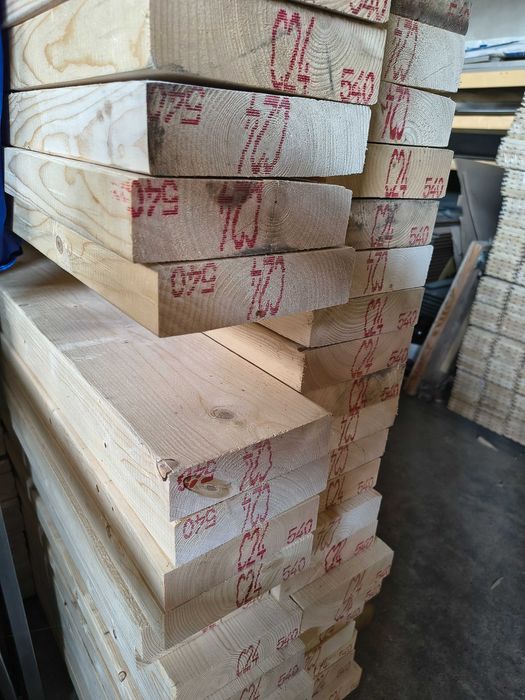 Drewno kantówka legar 45x45x3300mm oraz drewno konstrukcyjne C24