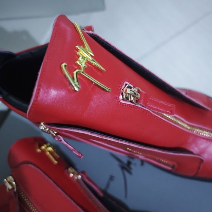 Кросівки Giuseppe Zanotti ЧИТАТИ ОПИС