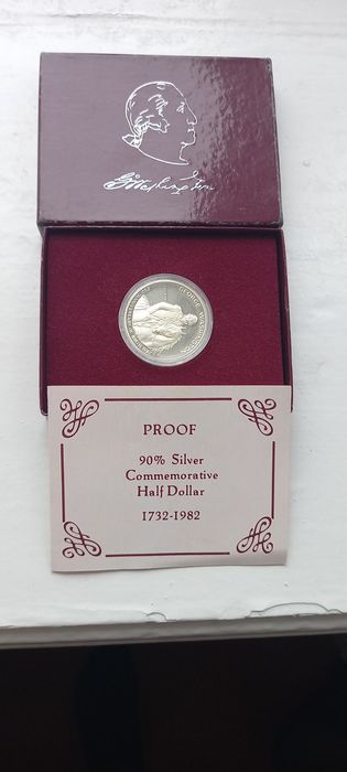 Срібна монета 1/2 долара США 1982 року