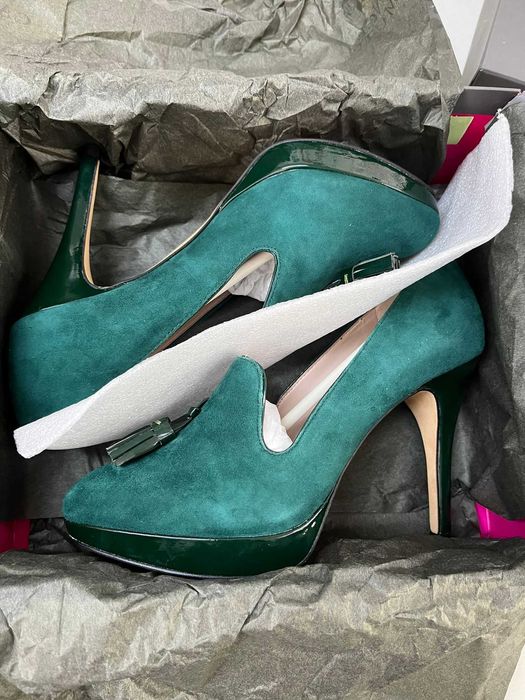 Sapatos Senhora NOVOS