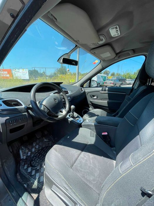 Renault Grand Scénic  2010 para peças