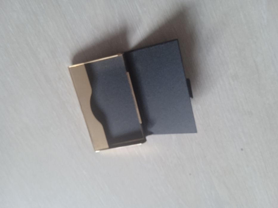 Футляр для визиток металлический