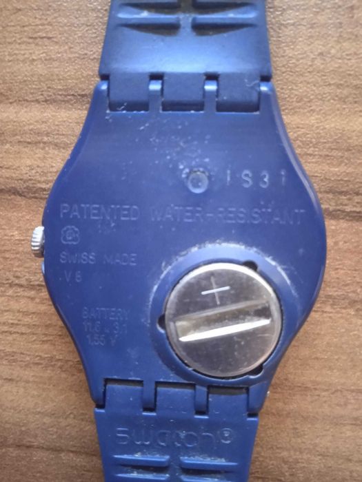 Relógio Swatch Swiss azul com dia e data
