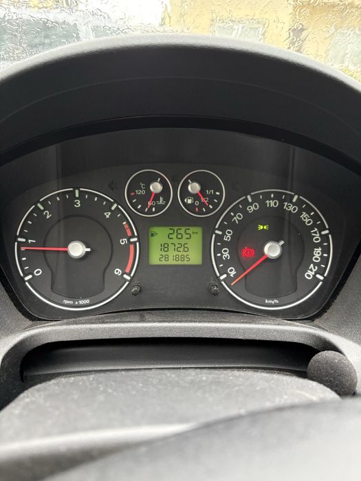 Ford fiesta 2008 em muito bom estado