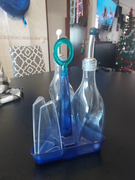 Galheteiro Tupperware novo