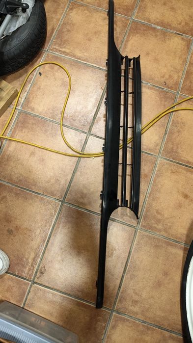 Grelha sem símbolo Golf 3