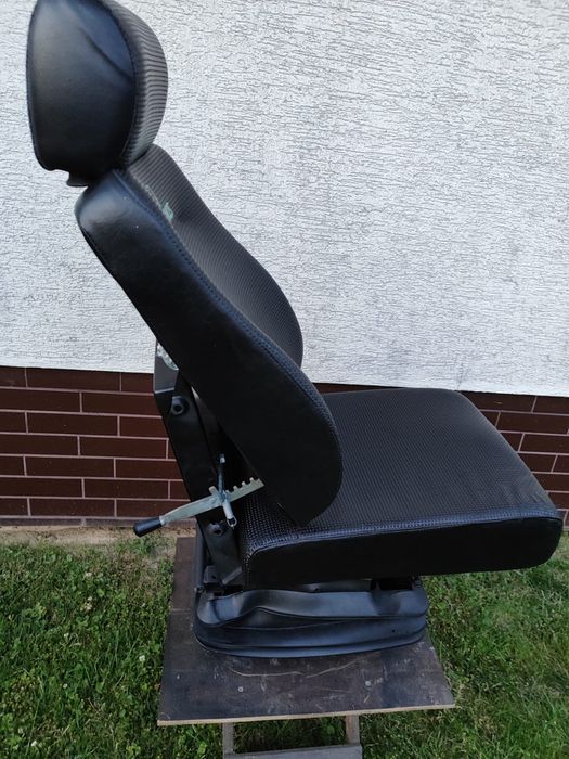 Używany fotel do traktora, maszyn budowlanych, wózka widłowego