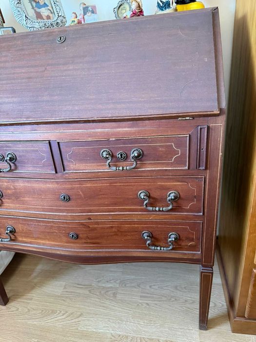 Escrivaninha vintage em madeira maciça